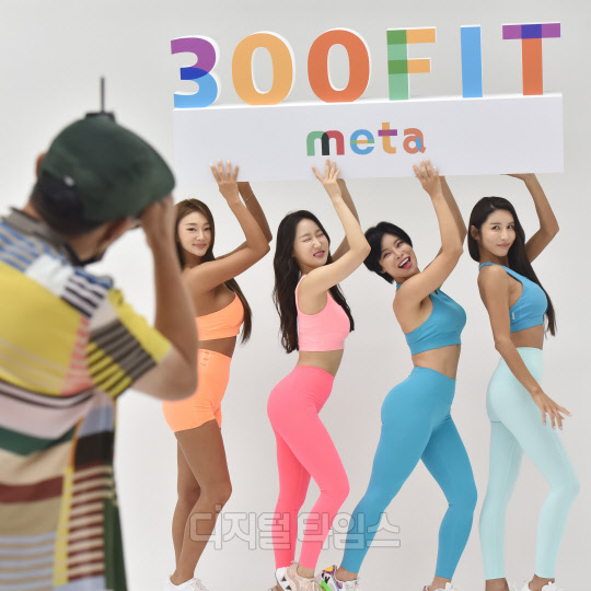 []ӽϾ --ڿ-ѳ, ߼ ۰ `300FIT meta` Կ ~